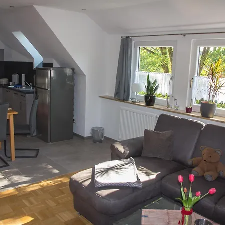 Apartment / Christ *