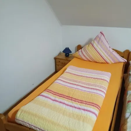 Apartment / Christ *