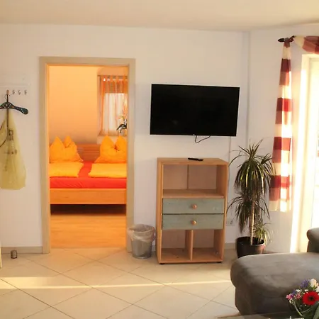 Apartment / Christ *