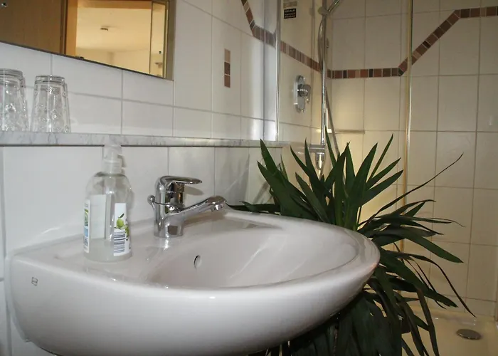 Apartment / Christ *